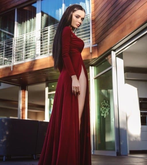 Ekaterina Zueva Height