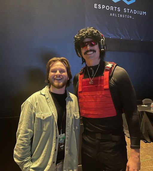 How tall is Dr Disrespect?