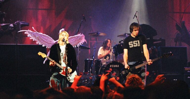 Kurt Cobain Height: How Tall Was The Nirvana Frontman? - Kurt Cobain’s Height: How Tall Was Nirvana’s Frontman?